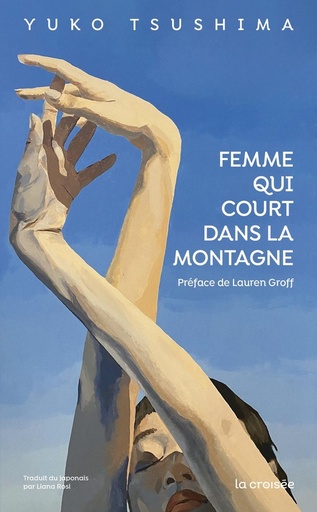 [10395130]  Femme qui court dans la montagne 